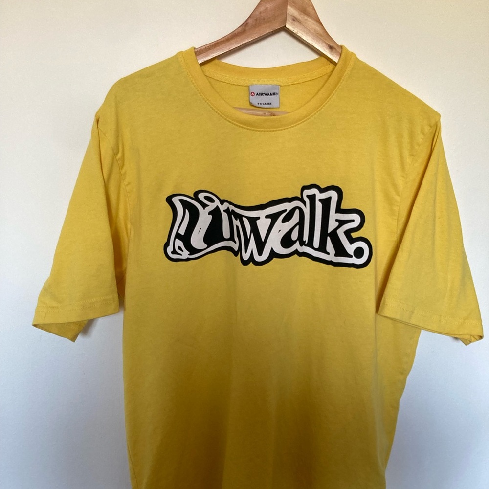 Airwalk spellout t shirt XXL yellow - Picture 1 of 5